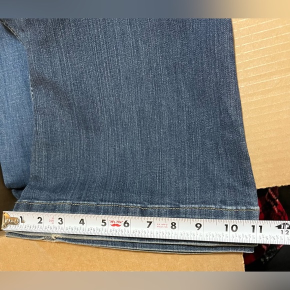 Gap Maternity 1969 Flared Jeans - Picture 12 of 15